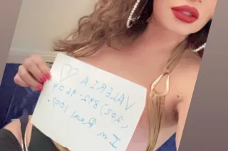 lhello beautifulll latina avai... - Image 1