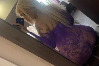 Back in town 😘 - 24 - Image 3