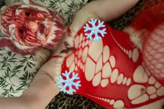 Naughty snow angel ❄🔥 MILF NERD - Image 5