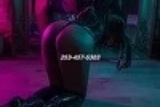 BIG Booty Tall Nigerian 💦 pass... - Image 1