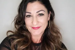 Sultry Brunette Available Now ... - Image 2