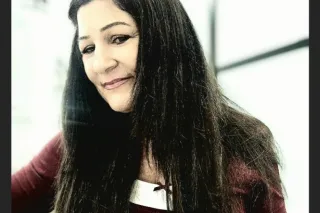 Sultry Brunette Available Now ... - Image 4