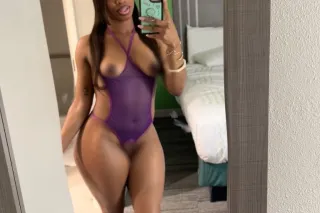 Sensual Deepthroat Queen 💋 - Image 3