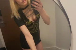 HAILEY QUINZEL - 28 - Image 1