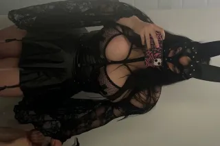 busty goth college girl offering BDSM/ body rubs - Image 6