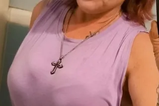 Genuine 40+ Lady | Host/Travel... - Image 1