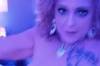 Luxury Service: Step Mom Avail... - Image 1