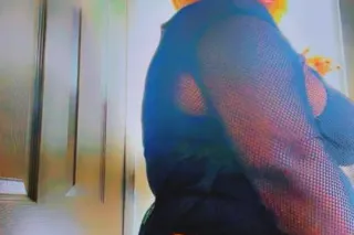 New In Town - 26 - Image 3