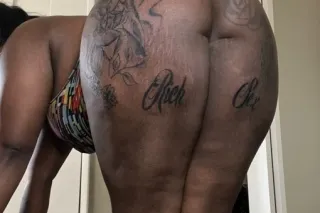 active phone number text me:+1... - Image 2