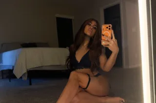 playtime with pretty kristin 🔥... - Image 1