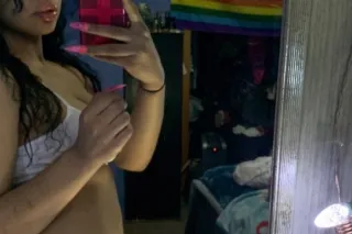 AVAILABLE NOW COME SEE ME 🥰! O... - Image 2