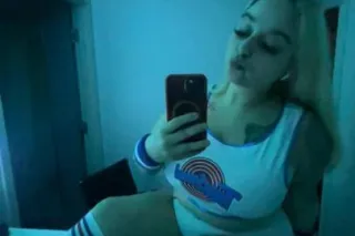 😗4'10 pawgg🍑 too thick‼ i smel... - Image 4