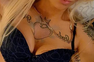 sheRRie 🌙 m00n - Image 9