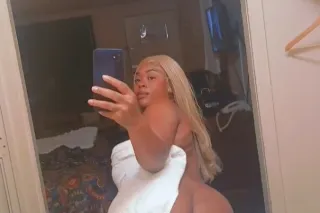 Book Now😻 or After work 💦Outca... - Image 2