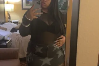 Big Booty Juicy Red 😝 Slippery... - Image 4