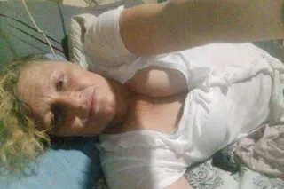 towels needed squirt guarantee... - Image 1