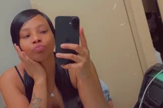 Available Come See 🩷👑 - Image 7