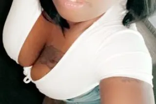 Few hours Left in town ⏳ Don’t miss your chance to see me.” - Image 11