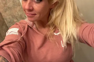 Available after 7pm for car da... - Image 2