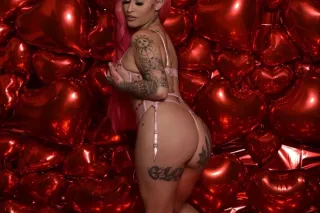 I’m everything you’ve been loo... - Image 3