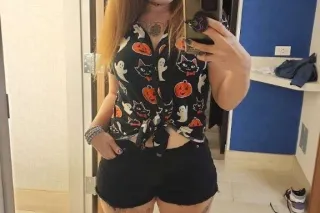 come see a hot wet redhead rea... - Image 3