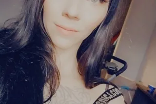 hello looking for older men no games - Image 10