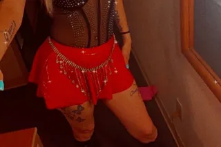 WARNING⚠: HIGHLY ADDICTIVE💦😌💋I... - Image 3