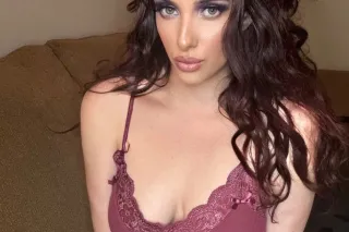 RedHead Visiting - Image 5