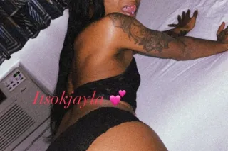 PETITE TREAT💦HERE FOR A SHORT ... - Image 4