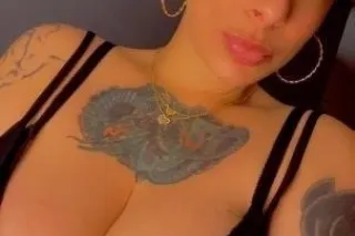 🍆HORNY TATTOOED GIRL💘GFE💋CREAM... - Image 2