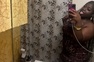 Sweet but seductive 🍭✨ Attenti... - Image 2