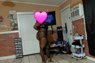 Happy Friday Incalls in baker only - Image 9