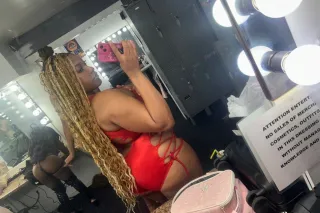 Sexy thick chocolate WET PUSSY... - Image 1