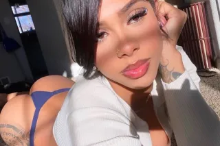 new sexy latina in town😘🐱💦outc... - Image 4