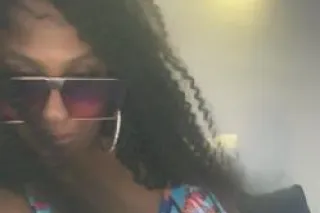 Chanel Magic Hands its Jacuzzi... - Image 1