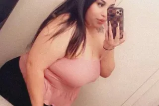 🛑 Stop scrolling... indulge in something worth your time 💋 - Image 5