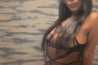 Natural Goddess & Smoking Hot ... - Image 1