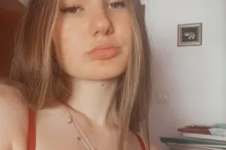 🍆 New Ho*t skiny white latina ... - Image 3