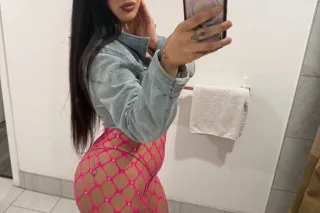 THE ONE N ONLY GUATEMALAN HOTT... - Image 1