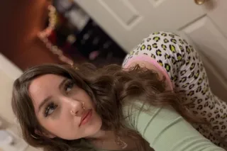 💦Wet and tight pu$sy💦💯😜 Cum ea... - Image 1