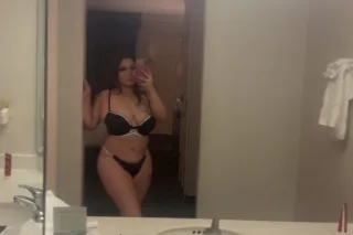 Girl Available, The Best Servi... - Image 1