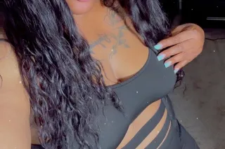 RuN a TraiN oN Me daDdY 🍓 AnY DaY AnY TiMe 🍓 wiTh LOve CanDicE🍓 SweeT KiSSes🍓 oR maYbe juSt mE, YuU, anD a GlaSs oF WiNe🍓juSt to rELaX aN UnWinD✨ - Image 5