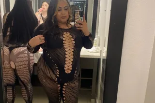 in love with thick women ever had 2 at once can you handle it 💘 - Image 6