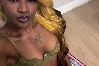 tiny petite cam babe 🤎 outcall... - Image 3