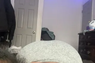 Just in my bed looking good feeling good freshly shaved! Ready to get creamy and wet! - Image 5