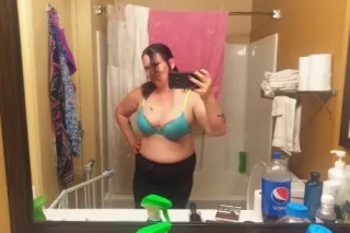 BBW ... look 4 fun from respectful older men....😘😜💋 - Image 3