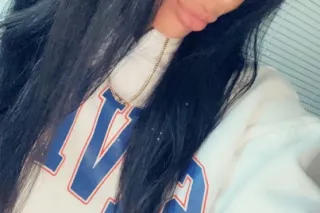 Sexy Italian Mistress - Image 5