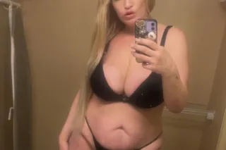 XXX NEW PICS !!! On Poplar !!!!Tall Busty Blonde Bombshel upscale incall Poplar - Image 6