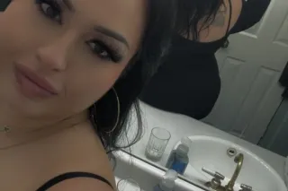 thick tall latina - Image 7