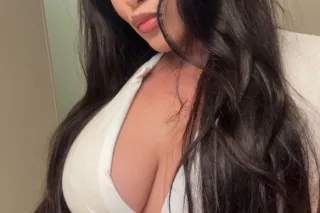 ｃｕｒｖｙ ｔｒｅａｔ🔥 VISITING LIMITED ... - Image 3